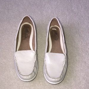 Excellent condition Cliff’s shoes. Size 7